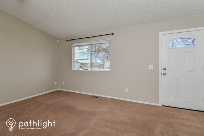Foto del edificio - 4933 Wineskin Cir, Colorado Springs, CO, 8...