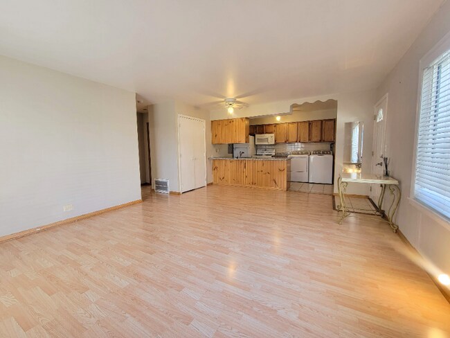 Foto del edificio - 1024 Cove Dr