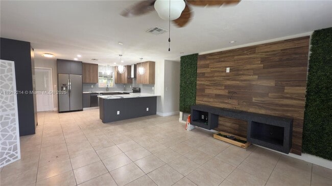 Foto del edificio - 1912 SW 97th Terrace