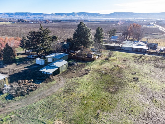 Building Photo - 80 Mountainview Rd