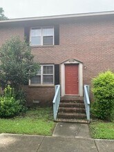 Building Photo - 132 Oakmont Dr
