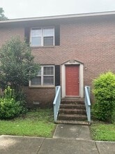 Building Photo - 132 Oakmont Dr