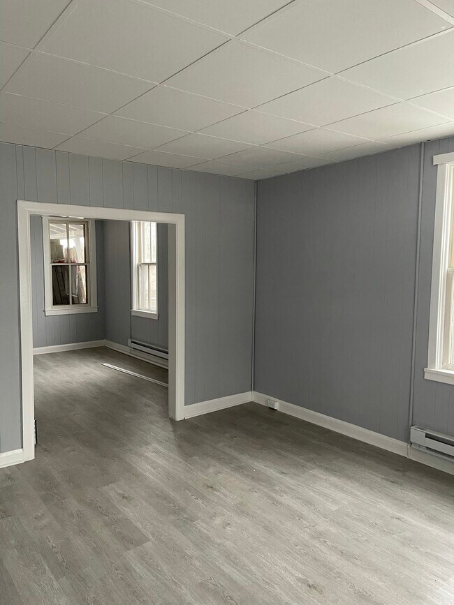 Building Photo - 121 Keystone Ave