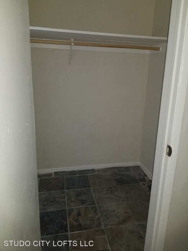 Foto del edificio - 5741 Carlton Way