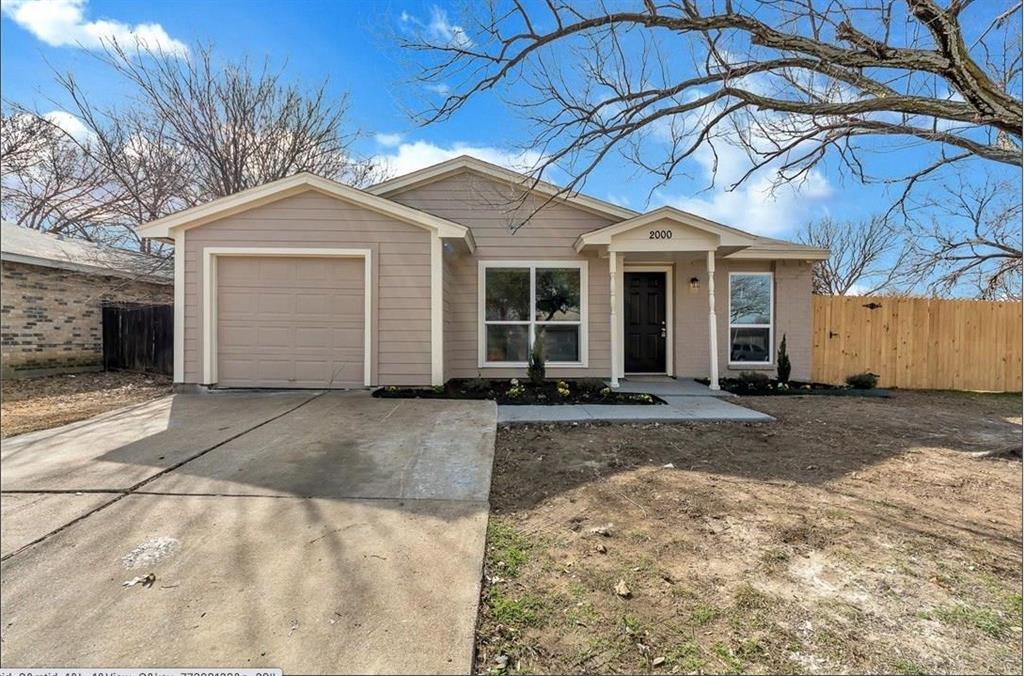 Foto principal - 2000 Sharpshire Ln