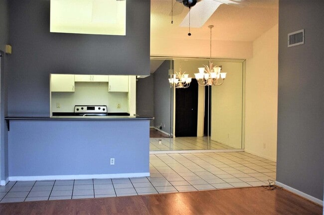 Building Photo - 2502 SE Anchorage Cove