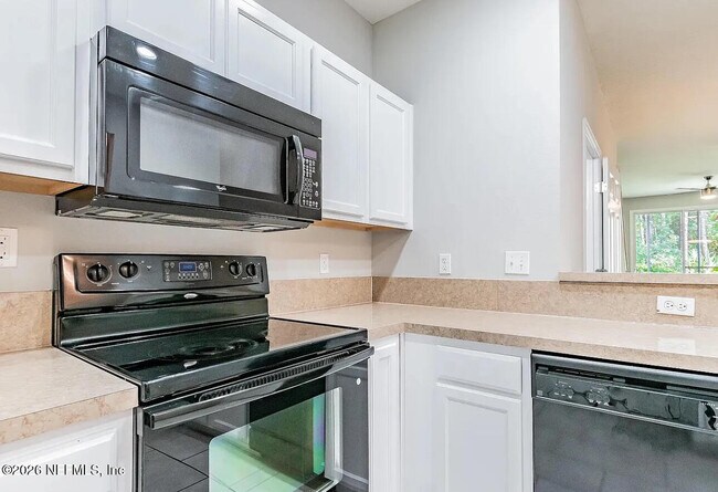 Building Photo - 5924 Bartram Village Dr
