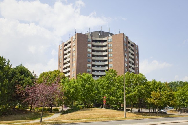 Photo du bâtiment - Rathburn Apartments