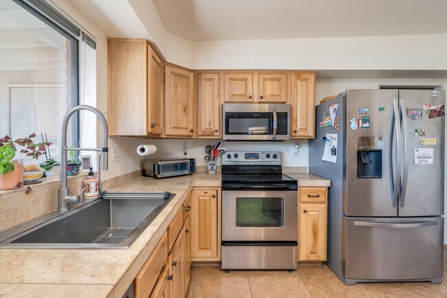 Building Photo - 3025 N Tomahawk Trail