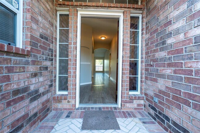 Foto del edificio - 4814 Kleinway Dr