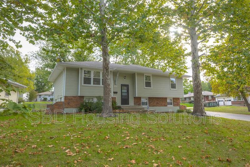13219 Craig Ave, Grandview, MO 64030 House for Rent in Grandview, MO
