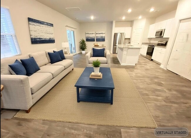 Building Photo - 4 Bed 3 Bath Single Family Home