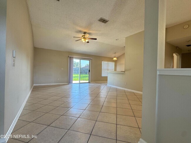 Building Photo - 6835 Otters Den Ct N