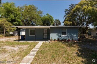 Building Photo - 2513 Spirea St