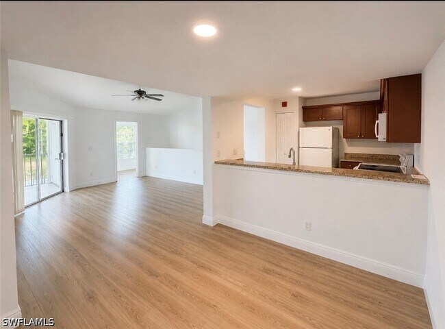 Building Photo - 161 Santa Clara Dr