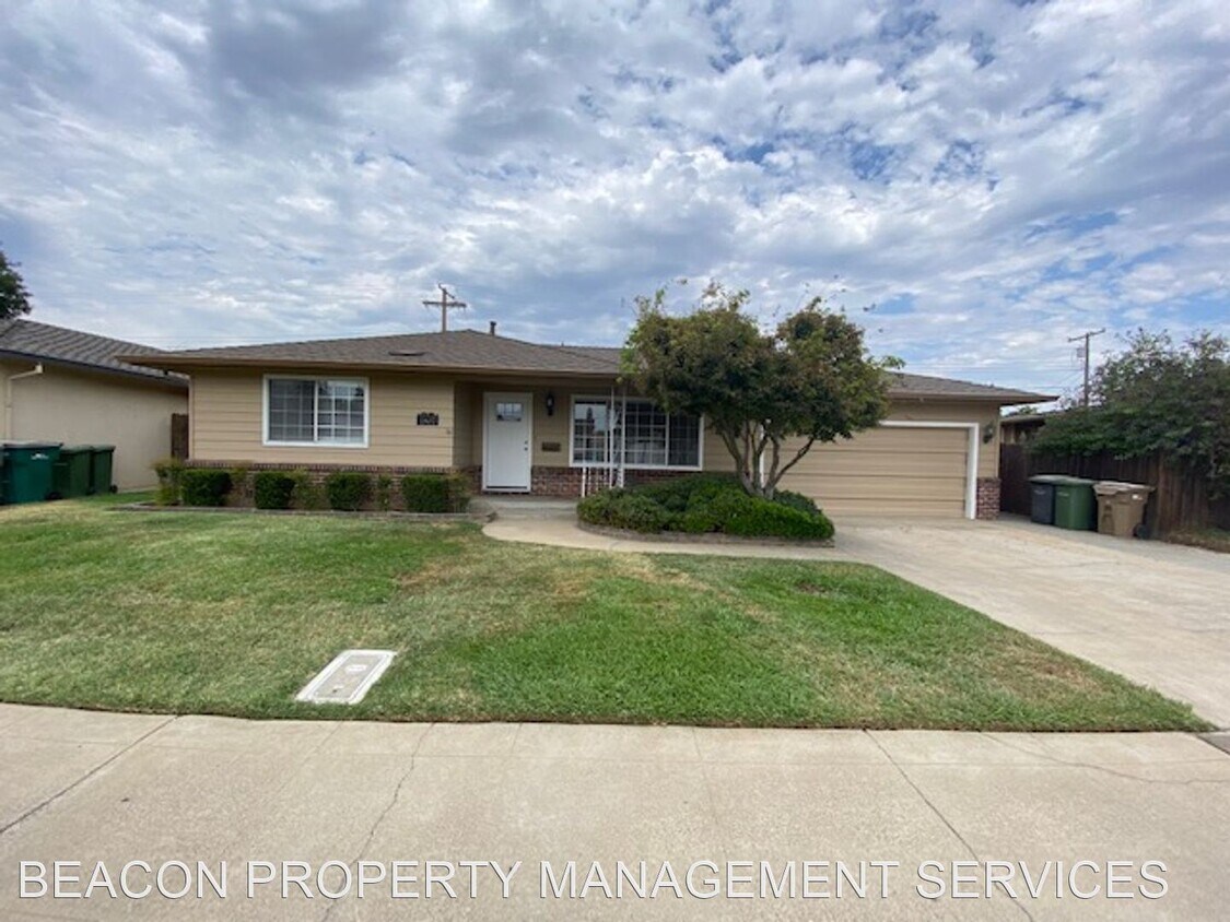 3 br, 2 bath House 1807 W LOCUST STREET House Rental in Lodi, CA
