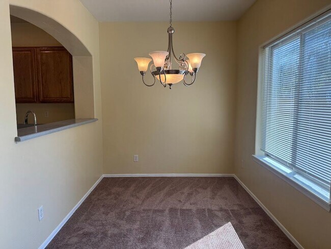 Foto del edificio - Bright 3-Bedroom Glendale Home