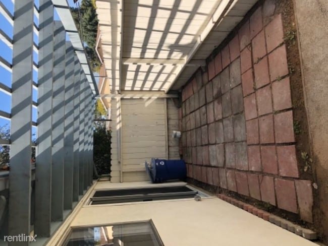 Building Photo - 3604-3606 Country Club Dr