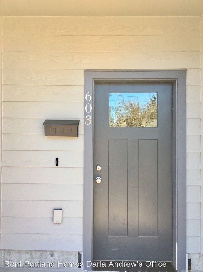 Building Photo - 4 br, 3 bath House - 603 NE 92nd Avenue