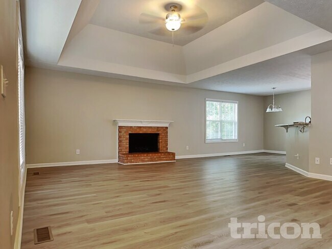 Foto del edificio - 2114 Lindley Ln