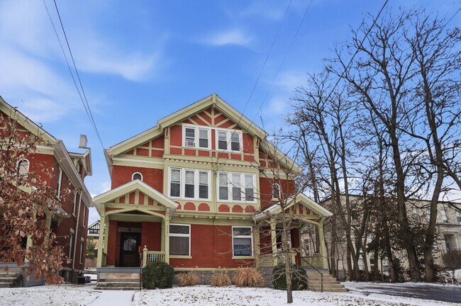 Foto del edificio - 3523 Clifton Ave