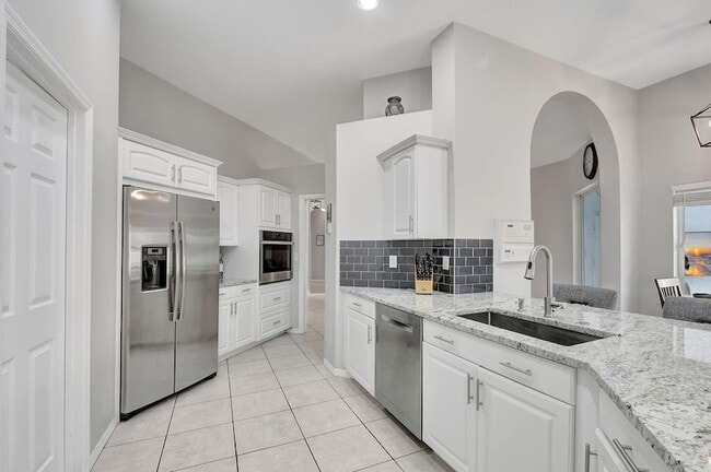 Building Photo - 11723 Water Bend Ct