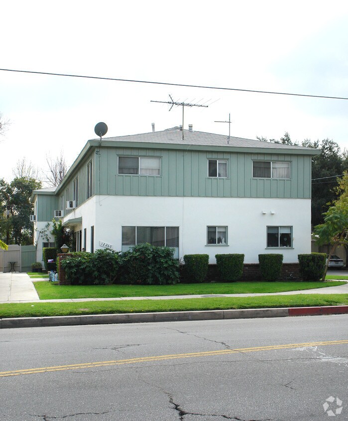Foto del edificio - 12260 Magnolia Blvd