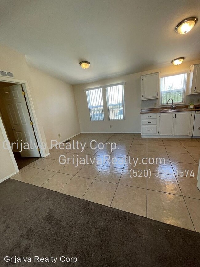 Building Photo - 3 br, 2 bath House - 10595 W. Anthony Dr.