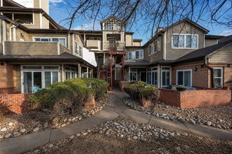 Building Photo - 6001 S Yosemite St
