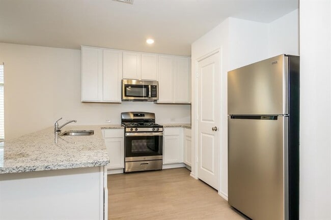 Foto del edificio - 9104 SW 20th St