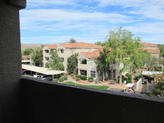 Building Photo - Condo with Mountain Views in Beautiful Portofino!