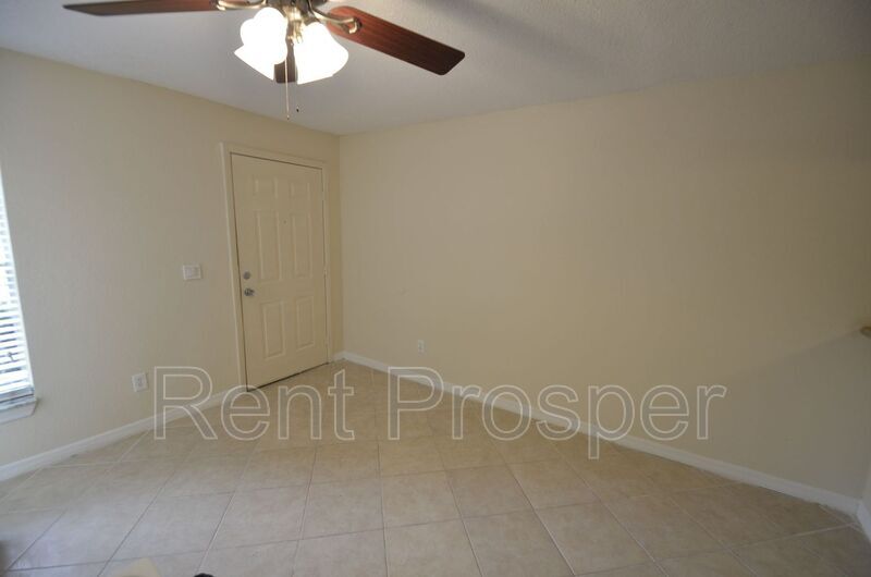 7666 Forest City Rd Unit Bldg 13, Orlando, FL 32810 Condo for Rent in