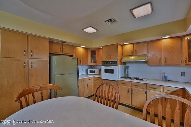Building Photo - 4 br, 2 bath House - 1036 Ridge Ave