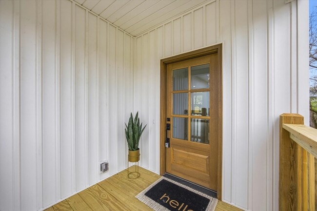 Building Photo - 116 Winstead St SW