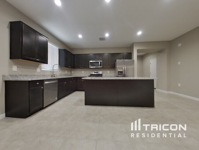 Foto del edificio - 30376 W Sheila Ln