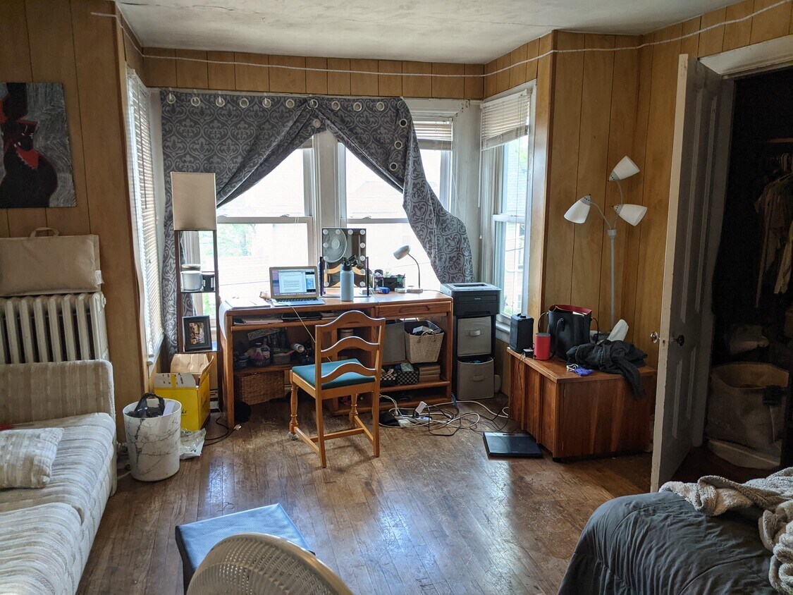 Primary Photo - 401 S Aurora St
