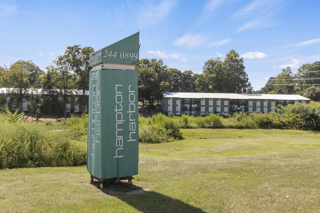 Foto del edificio - Hampton Harbor Townhomes