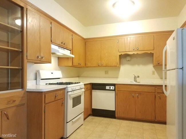 Building Photo - 7343 N Teutonia Ave