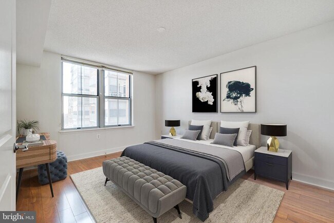 Building Photo - 11800 Sunset Hills Rd