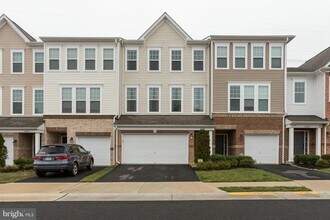 Building Photo - 25049 Green Mountain Terrace