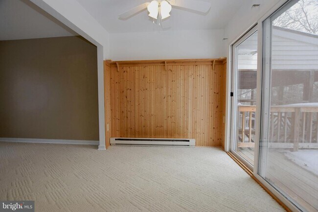 Building Photo - 224 Hoff Ct