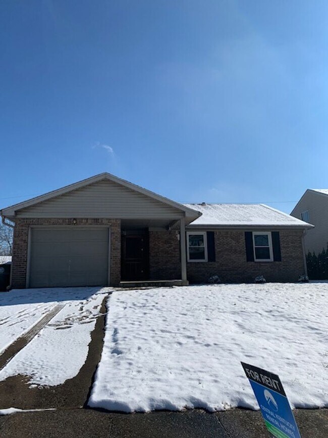 Building Photo - 3 Bedroom, 2 Bathroom in Lexington!
