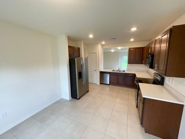 Foto del edificio - *NW Cape Coral* 3 Bedrooms * 2 Baths* 2 Ca...