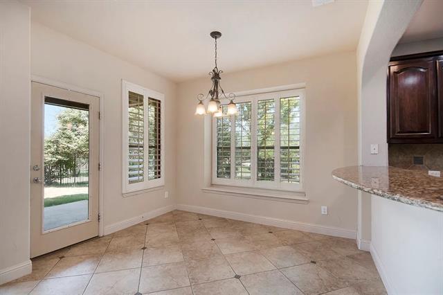 Foto del edificio - 5845 Tuleys Creek Dr