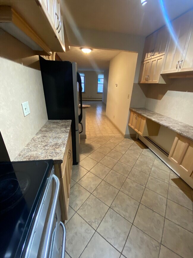 3 Lewis St Unit 1, Boston, MA 02109 Condo for Rent in Boston, MA