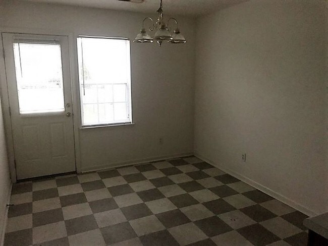 Building Photo - 4001 Elkin Ridge Dr