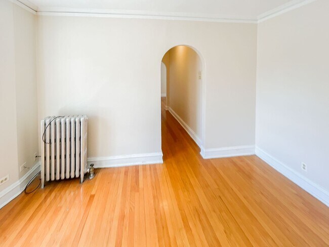 Foto del edificio - 1605 W Sunnyside Ave