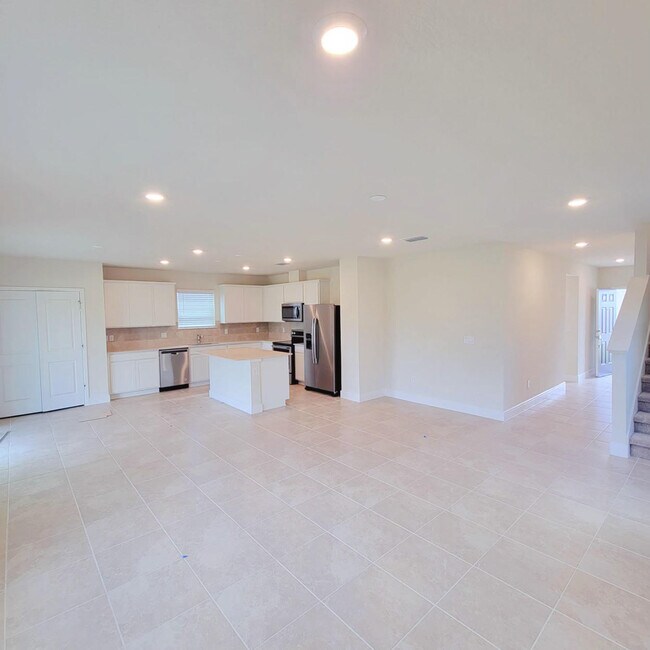 Building Photo - 5163 Northern Flicker Dr