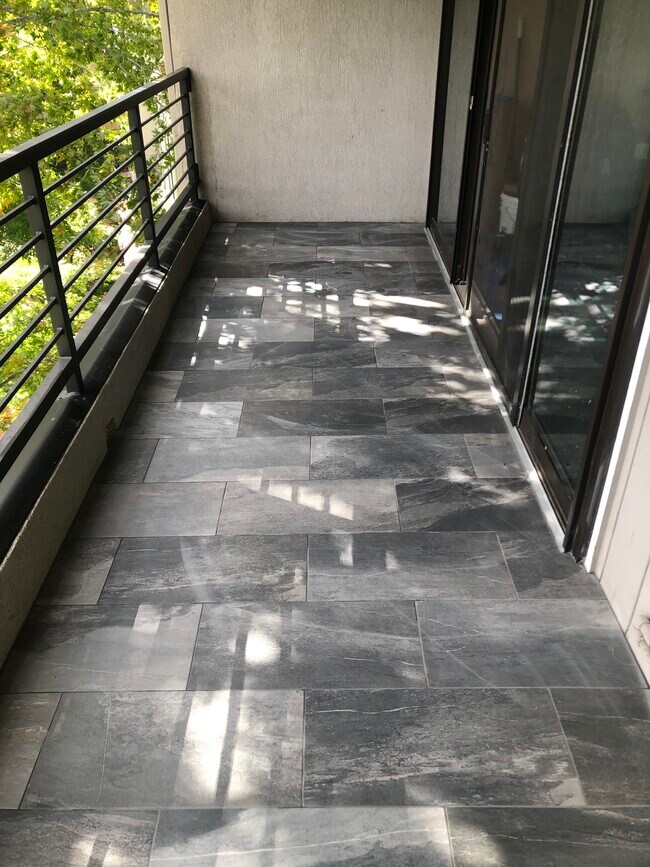 Foto del edificio - 10540 W Jewell Ave