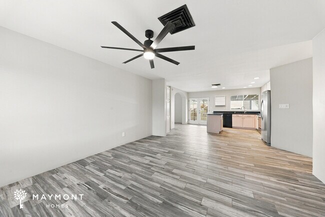 Foto del edificio - 7132 W Mercer Ln